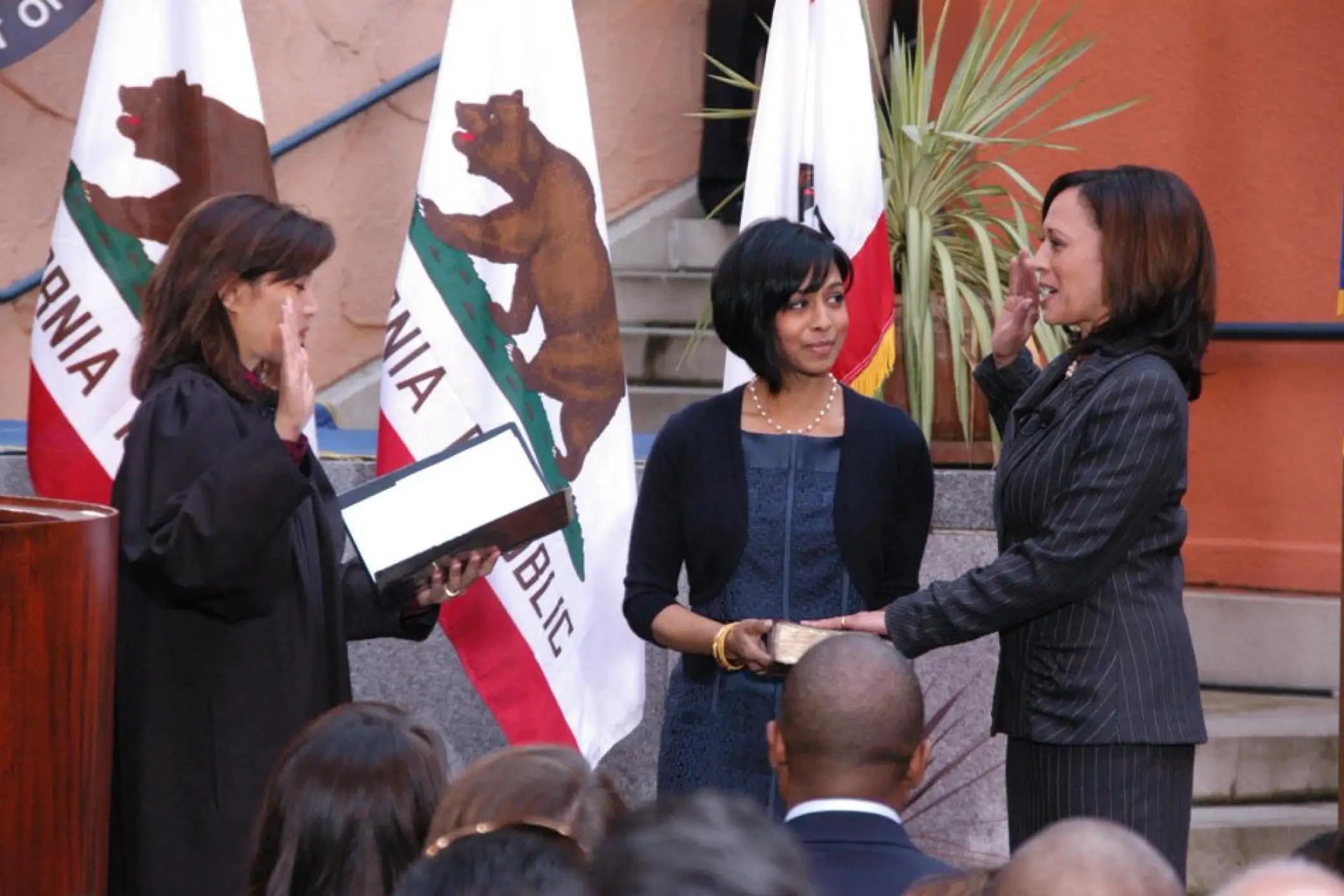 Vice President Harris being sworn in as California Attorney General